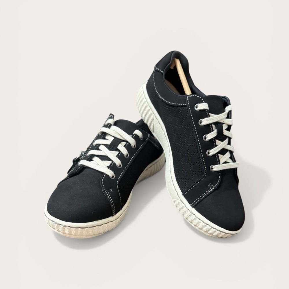 Clarks Black Sneakers with White Laces
